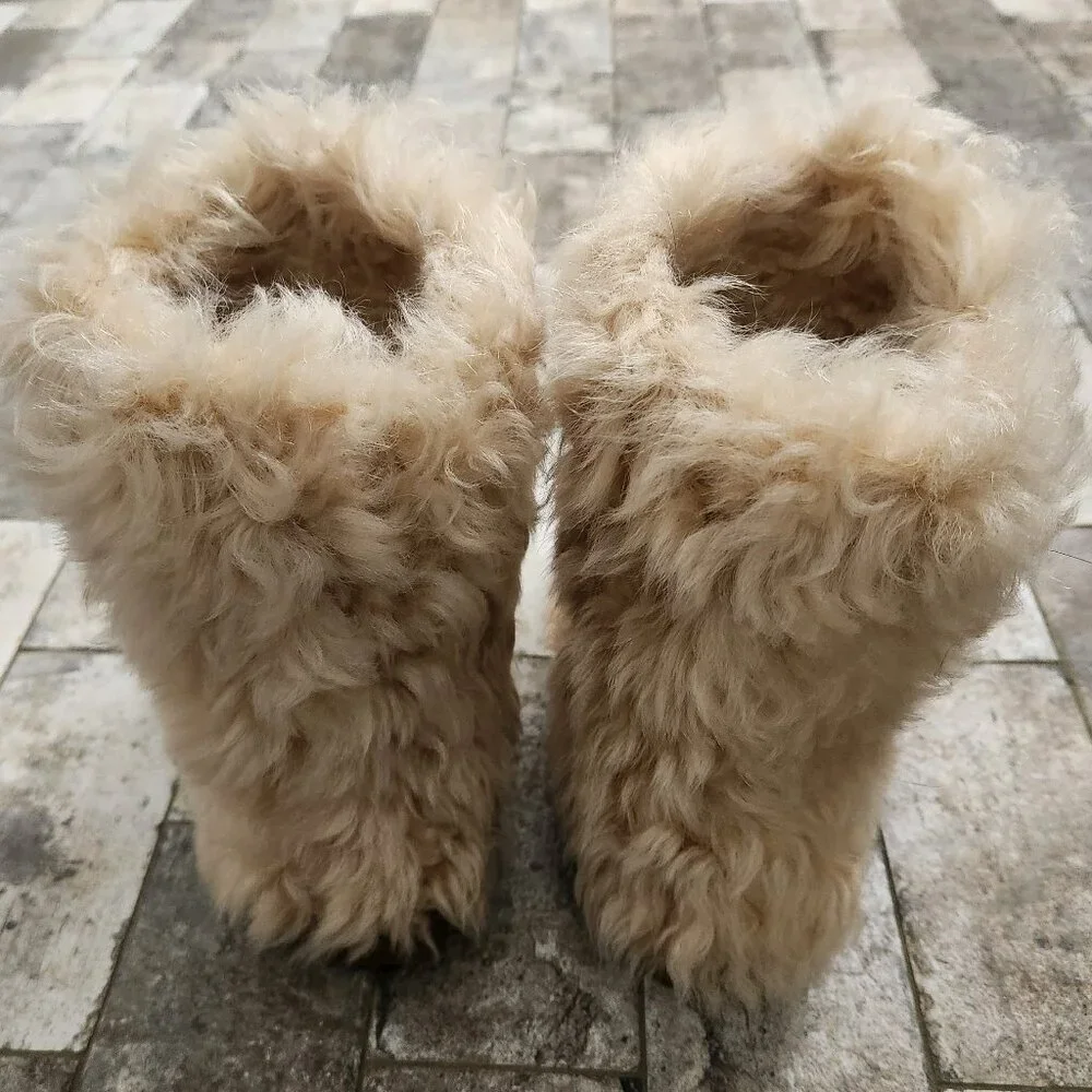 Saint Laurent Fur Lined Boots, Authentic - Picture 2 of 9